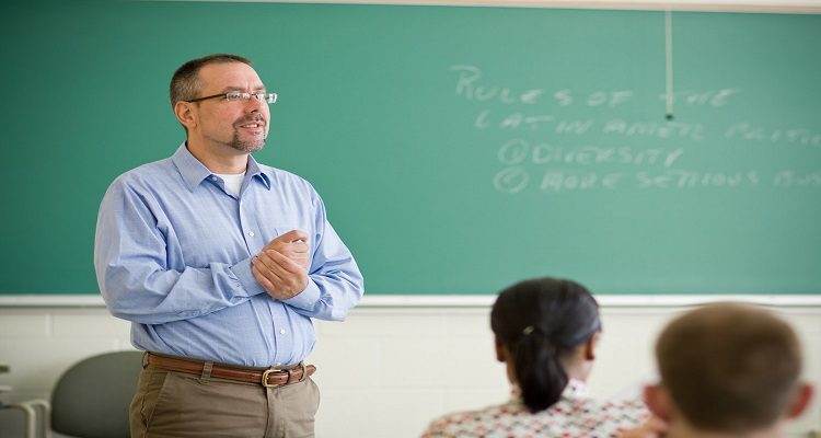 PROFESSORES EXAUSTOS