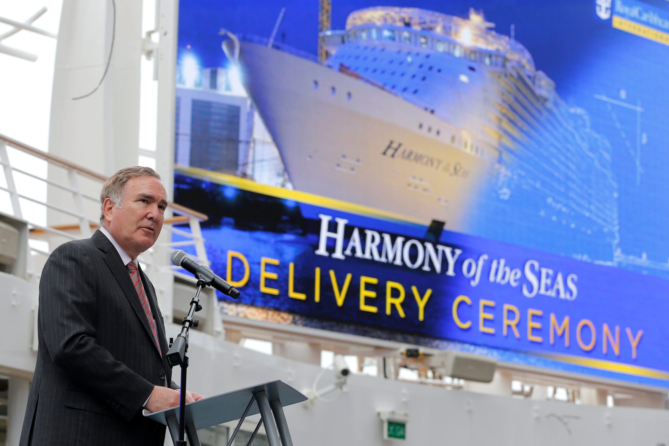 THE HARMONY OF THE SEAS: OMAIOR NAVIO CRUZEIRO DO MUNDO