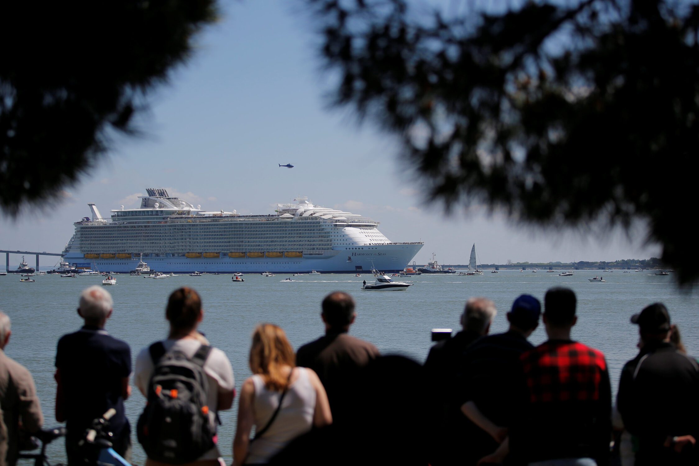 THE HARMONY OF THE SEAS: OMAIOR NAVIO CRUZEIRO DO MUNDO