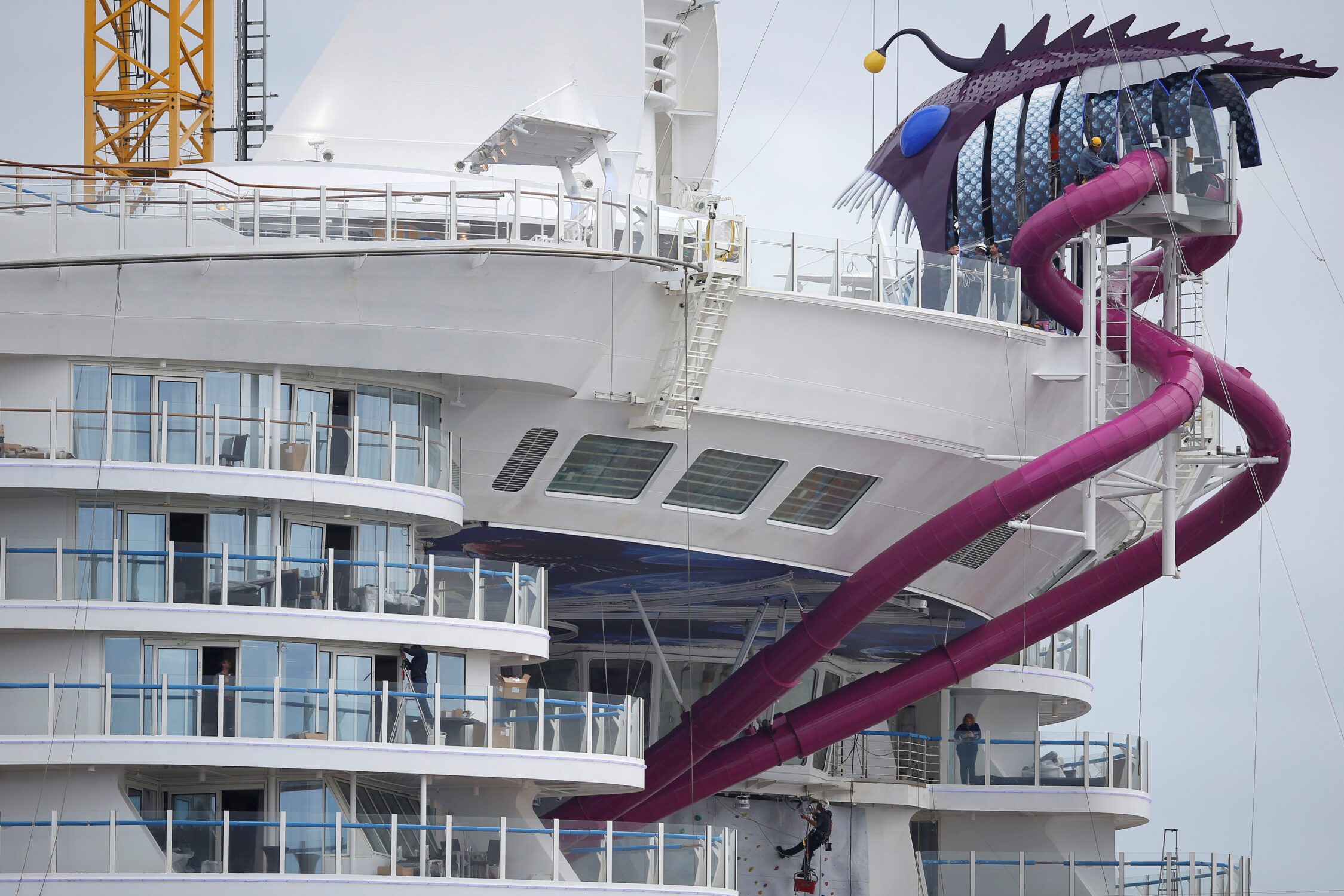 THE HARMONY OF THE SEAS: OMAIOR NAVIO CRUZEIRO DO MUNDO