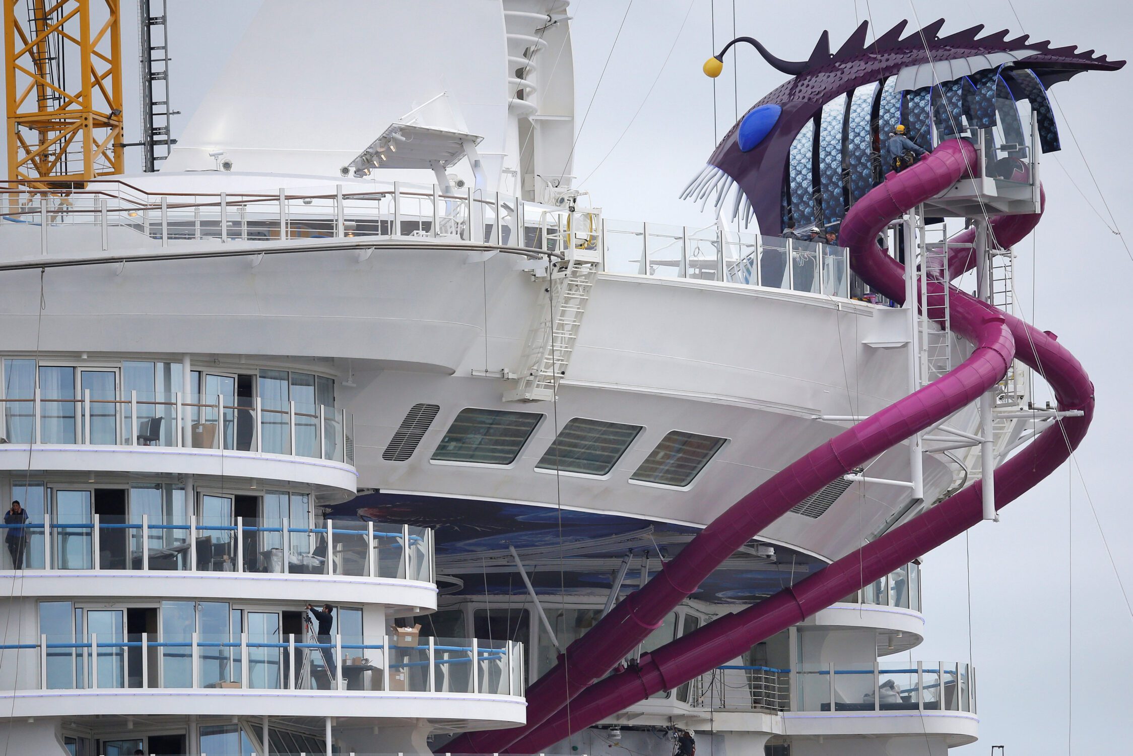 THE HARMONY OF THE SEAS: OMAIOR NAVIO CRUZEIRO DO MUNDO