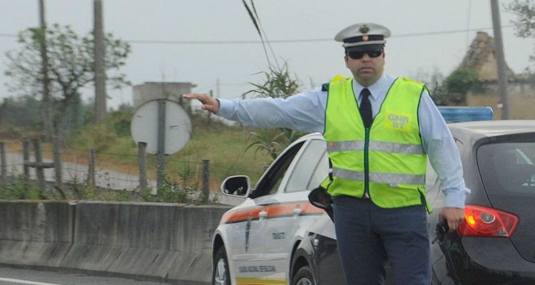 GNR: 1571CONDUTORES CAÇADOS