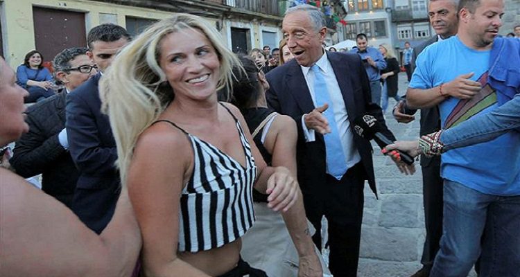 MARCELO E COSTA ENTRE OS POPULARES NO S. JOÃO DO PORTO.