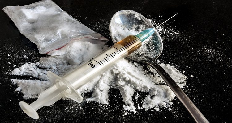 DROGA MATA 300 MIL POR ANO