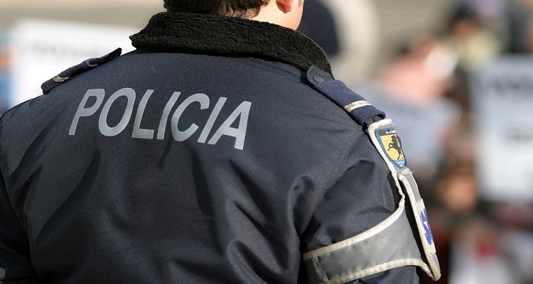 POLÍCIA
