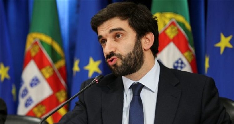 CHUMBAR DÁ DIREITO A TUTOR