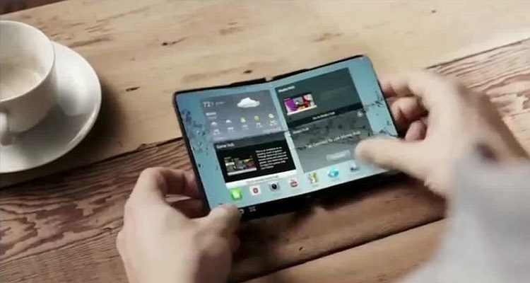VEM AI O SMARTPHONE "DOBRÁVEL"