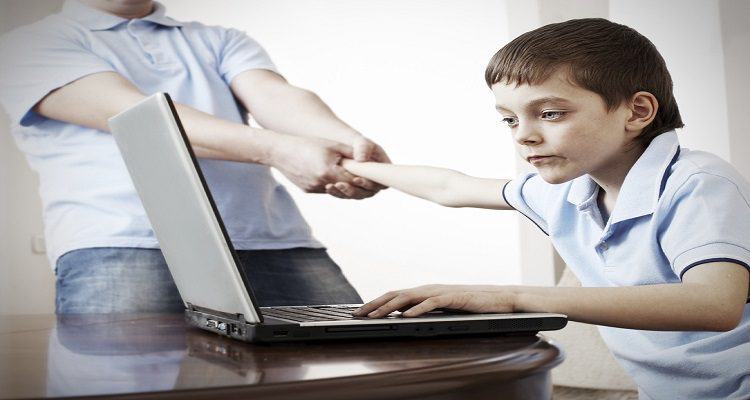 1/5 COM DEPENDENCIA DA INTERNET
