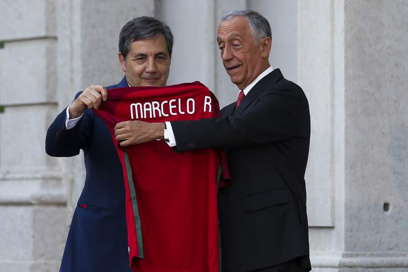 MARCELO APELA À SELECÇÃO