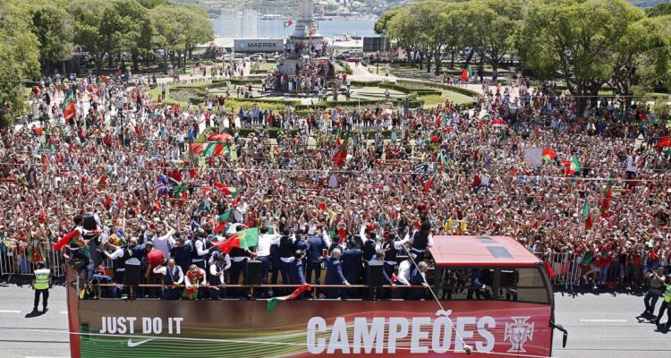 CAMPEÕES CONDECORADOS