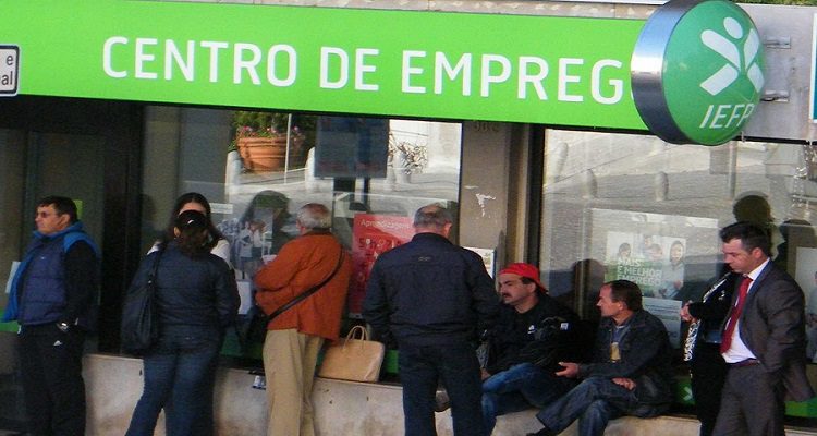 MENOS INSCRITOS EM CENTROS DE EMPREGO