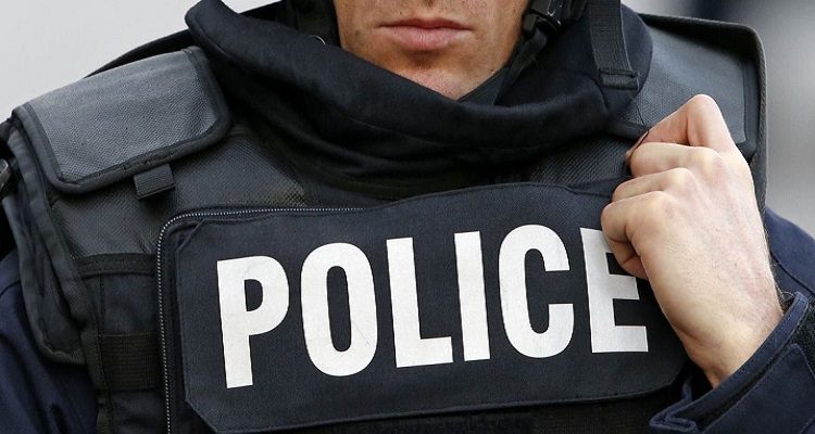 FRANÇA EXPULSA SUSPEITOS DE TERRORISMO