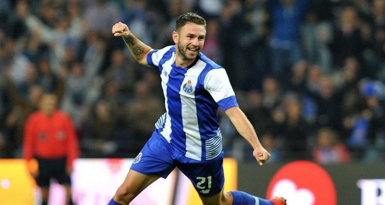 FC PORTO RECEBIDO COM APLAUSOS