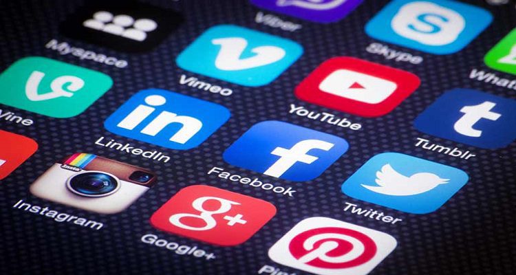USO DAS REDES SOCIAIS TRIPLICOU