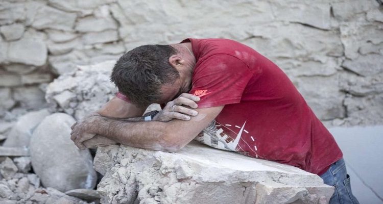 SISMO EM ITÁLIA JÁ CONTA COM 247 MORTOS
