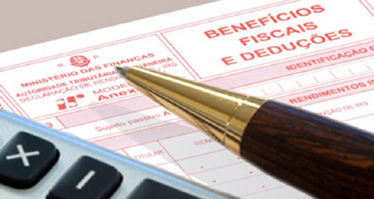 IRS: FINANÇAS DEVOLVERAM 2,3 MIL MILHÕES