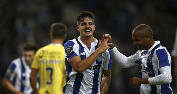 PORTO VENCE E ULTRAPASSA SPORTING