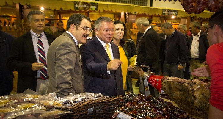 ABERTURA OFICIAL: RURAL CASTANEA 2016