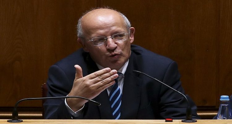 SANTOS SILVA "CRITICA" DONALD TRUMP