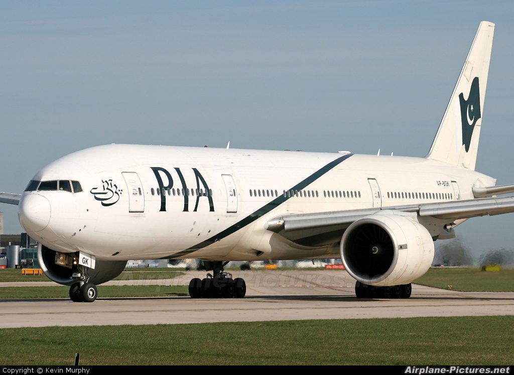 aviao-da-pakistan-despenhou-5