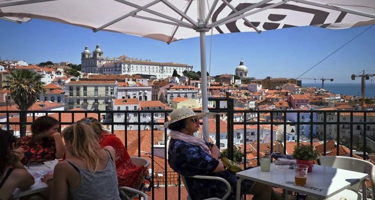 lisboa-taxa-turistica-ja-rendeu-11-milhoes