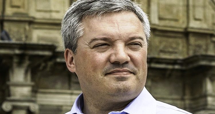 polemico-salario-da-mulher-do-autarca