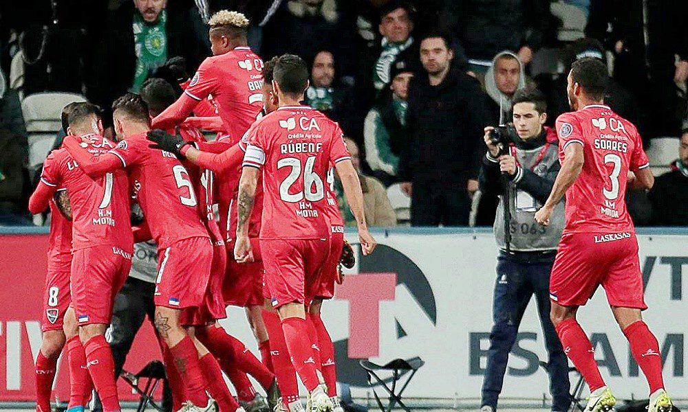O GALO DE BARCELOS FOI MAIS FORTE QUE O LEÃO 3-1 (VÍDEO)