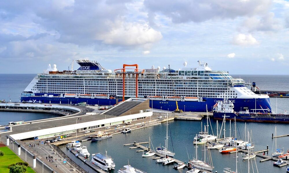 Governo dos Açores contra cobrança de ecotaxa a turistas de navios  cruzeiros —